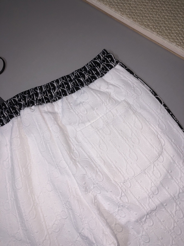 ブランドハーフパンツ全体デザイン